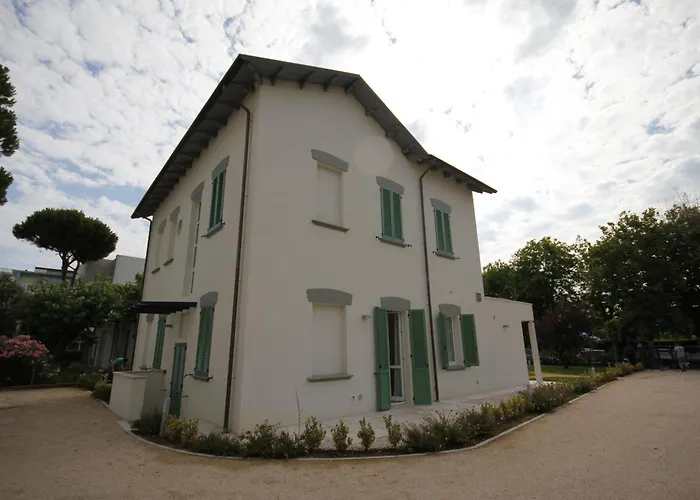 Le Sabbie - In Villino A 50mt Dal Mare Bed & Breakfast 3*