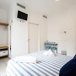 Bed & Breakfast Le Sabbie - In Villino A 50mt Dal Mare Riccione
