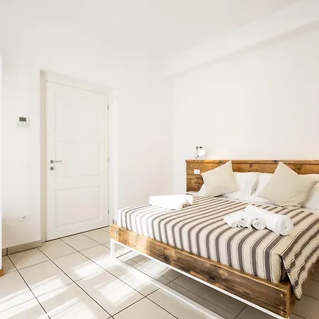 Le Sabbie - In Villino A 50mt Dal Mare Bed & Breakfast