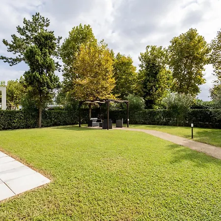 Le Sabbie - In Villino A 50mt Dal Mare Riccione